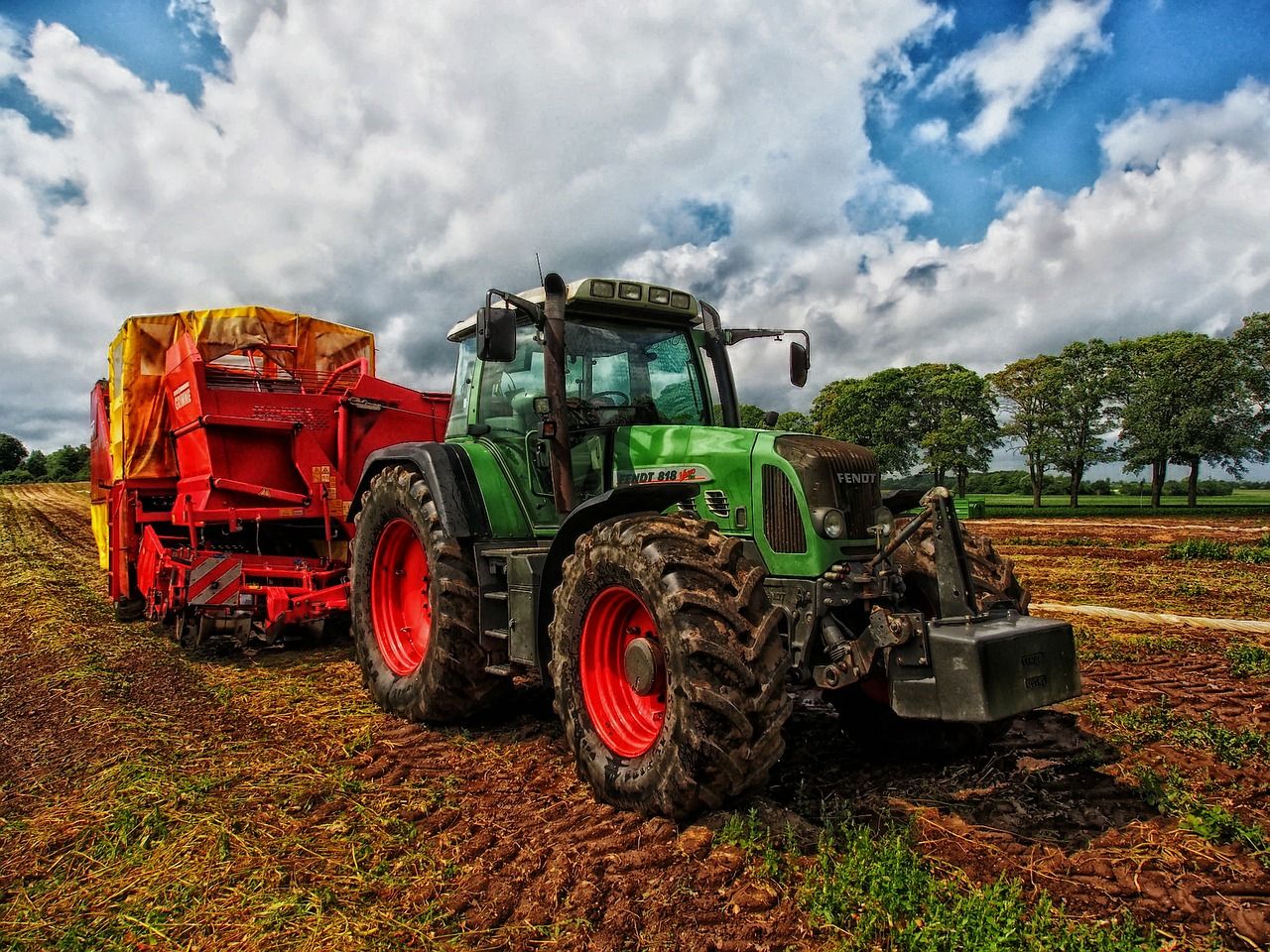 Produkty i akcesoria potrzebne w pracy każdego rolnika