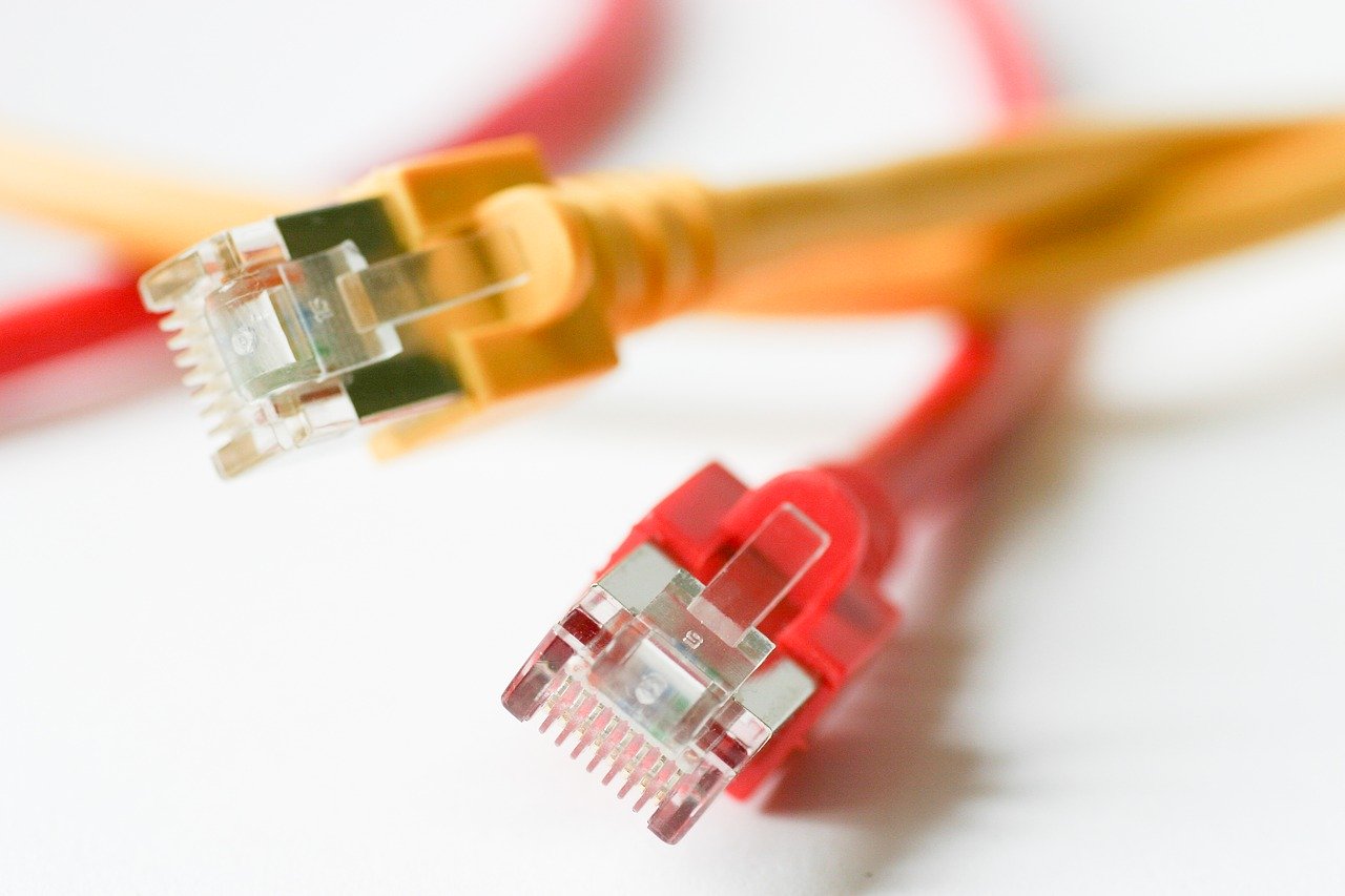 Kable ethernet: jakie rodzaje wybrać dla swojej sieci
